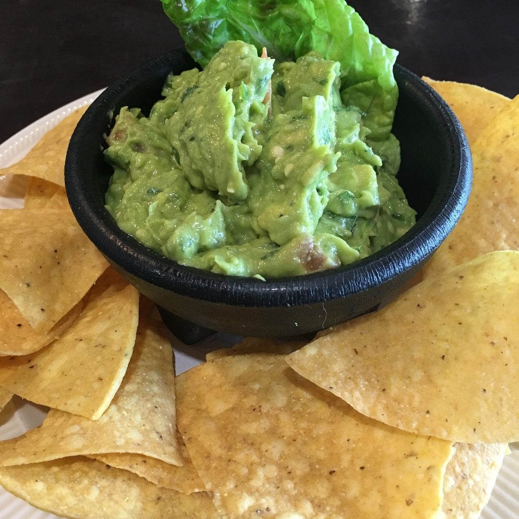 avocado, guacamole, chips-1452326.jpg